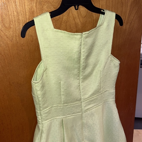 Lime green dress - Picture 7 of 10